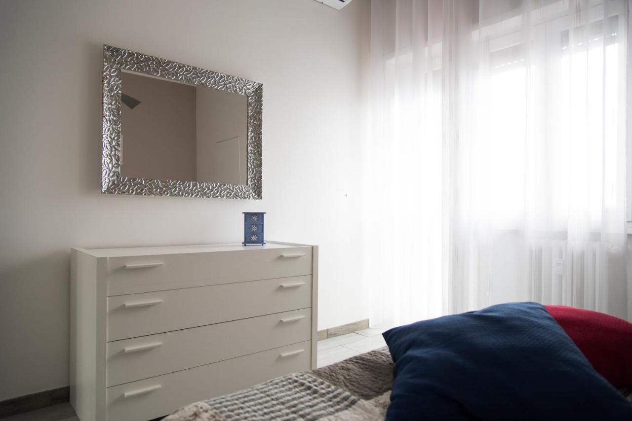 Youhosty - Delle Genziane 7 Apartment มิลาน ภายนอก รูปภาพ